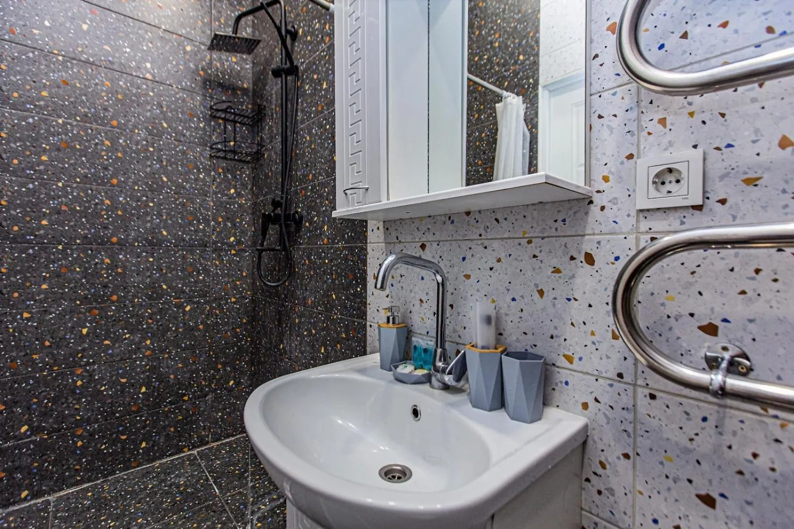 Lamiya 2-Room Apartments Almaty